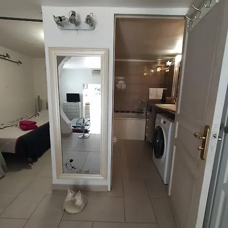 44m2 Font Mourier *